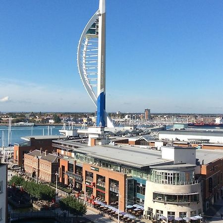 Gunwharf Quays Harbour Apartments 포츠머스 외부 사진