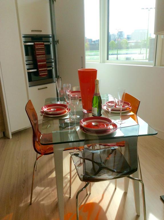 Gunwharf Quays Harbour Apartments 포츠머스 외부 사진